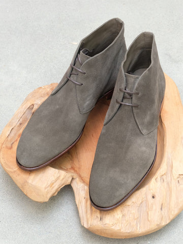 Carmina Shoemaker Unlined Chukka in Loden Suede