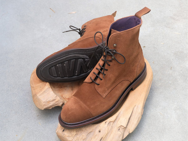 Carmina Shoemaker Jumper Boots in Snuff Suede