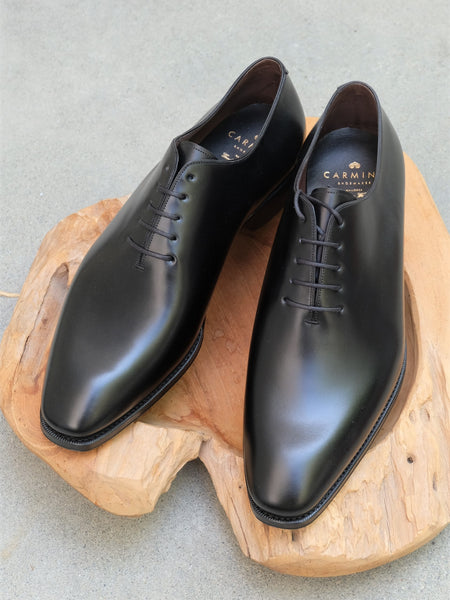 Carmina Shoemaker Wholecut Oxford in Black Calf